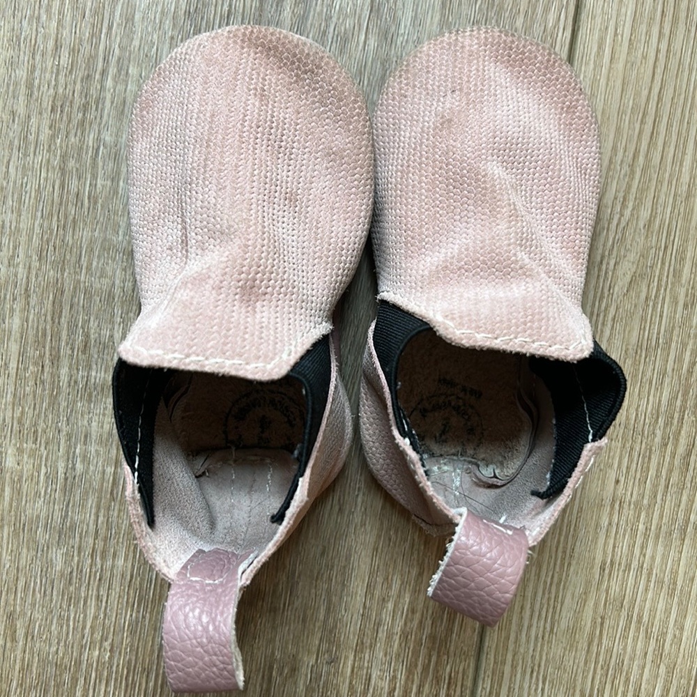 Freshly Picked booties, size 4